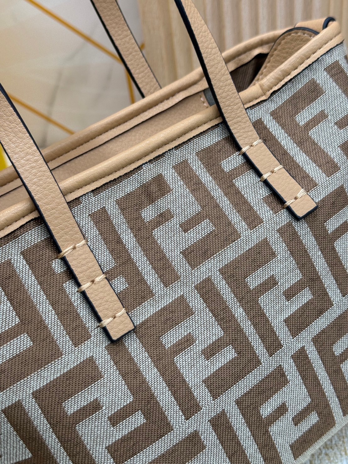 Fendi Roll Mini FF jacquard mini bag / YSL TOTE BAG MINI กระเป๋าสะพายทรงโท้ทไซส์มินิ เกรดออริ 1:1 ใช้งานต่างประเทศได้