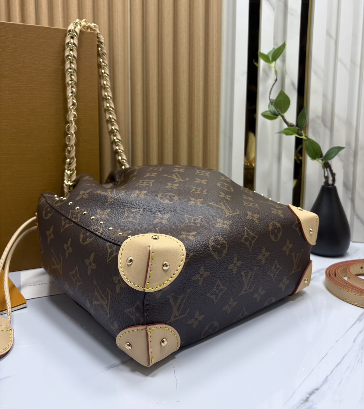 LV Noe Trunk PM bag Monogram Reverse Canvas / LV Bucket Bag กระเป๋าทรงบัคเก็ตรุ่นใหม่ล่าสุดจากรันเวย์ 2025 ใหม่พร้อมเสิร์ฟก่อนใคร แคนวาสแท้พิมพ์ลายโมโนแกรมสวยมาก