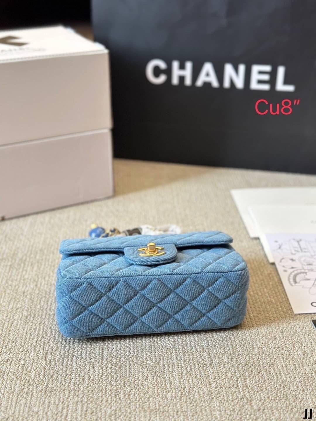 Chanel Blue Denim CC Pearl Crush Mini Bag / Chanel Classic mini denim bag กระเป๋าสะพายทรงคลาสสิกเดนิม ไอเท็มเข้าใหม่ที่ต้องรีบมีสวยก่อนใคร รับรองคุ้มค่าและถูกใจแน่นอนน้า