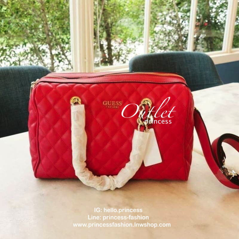 GUESS SWEET CANDY LARGE SATCHEL Handbag รุ่นใหม่หนัง PU นิ่ม เย็บลายตาราง ภายในกว้าง มีช่องซิปภายใน ตัวสายแต่งด้วยโซ่ทองร้อยหนัง สายสะพายถอดและปรับความยาวได้