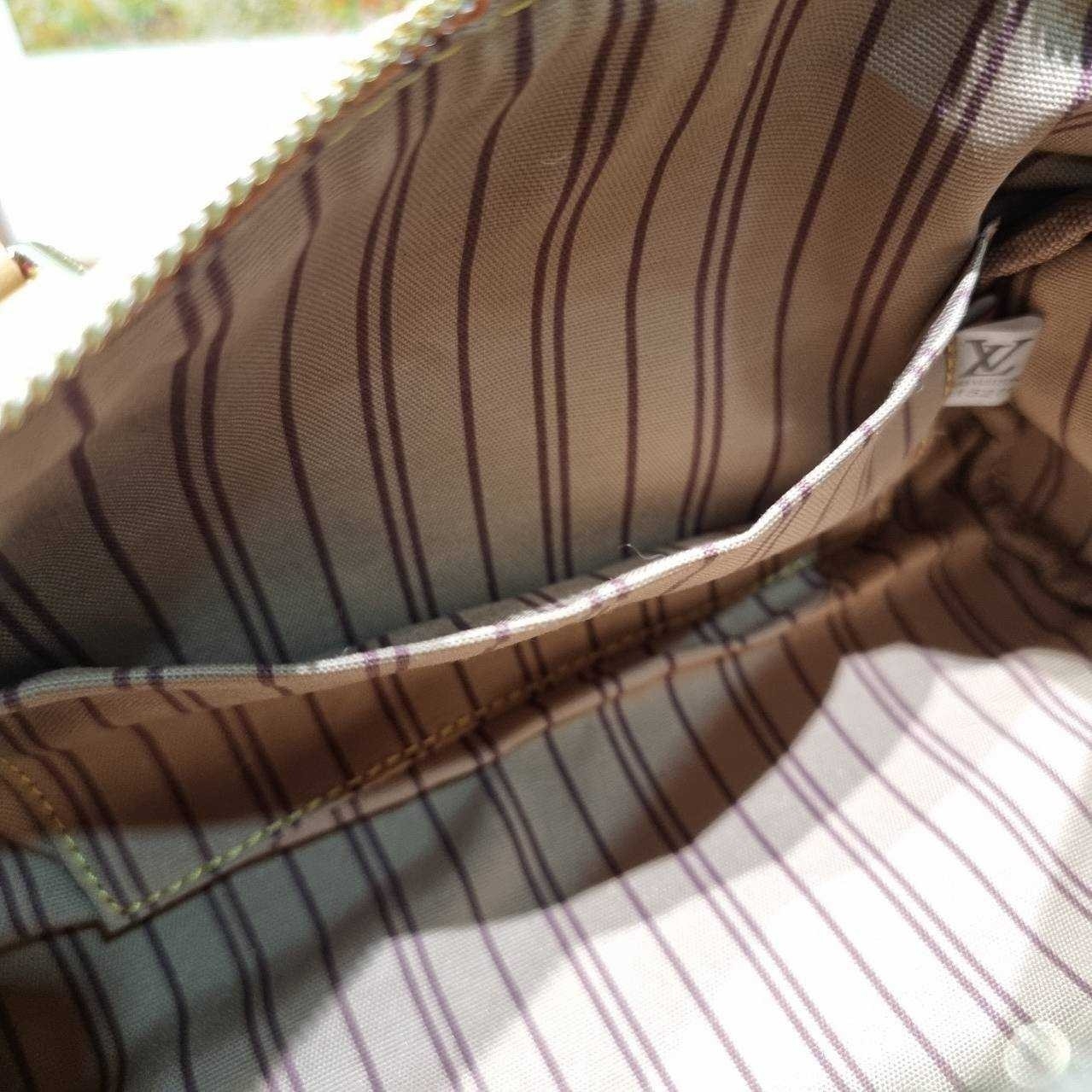 LV Keepall Bandoulière 25 / Lv bandouliere sunset bag กระเป๋าทรงหมอนสวยเก๋ ดีไซน์เริ่ดไม่ซ้ำใคร ลวดลายเอกลักษณ์ถักทอด้วยวัสดุรักษ์โลกดูดีมากๆ