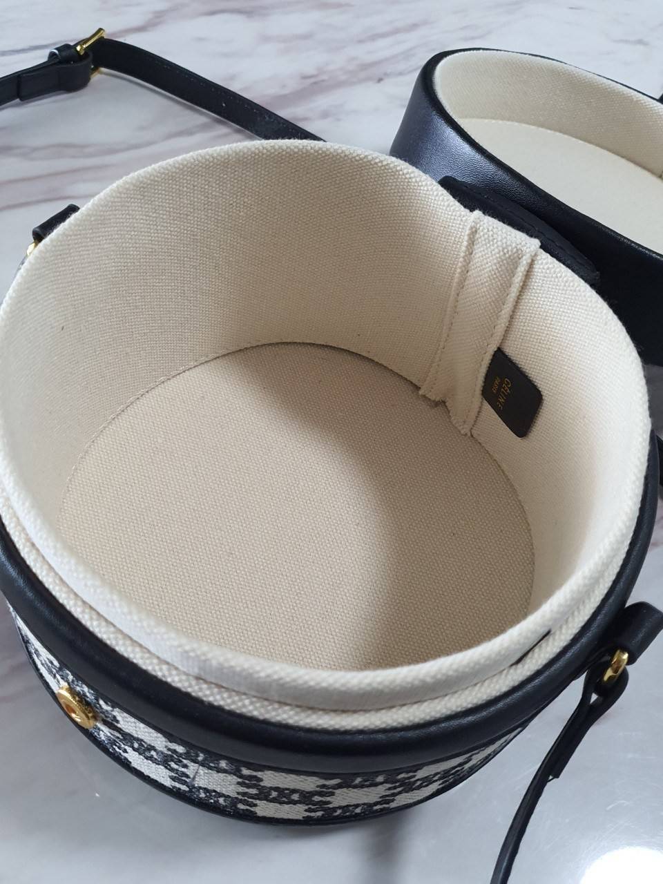 พรีเมี่ยมกิ๊ฟแท้ 100% 】CELINE CROSSBODY BAG VIP GIFT WITH PURCHASE (GWP) พรีเมี่ยมกิ๊ฟ Limited Edition จาก CELINE PERFUME DUTY FREE COUNTER