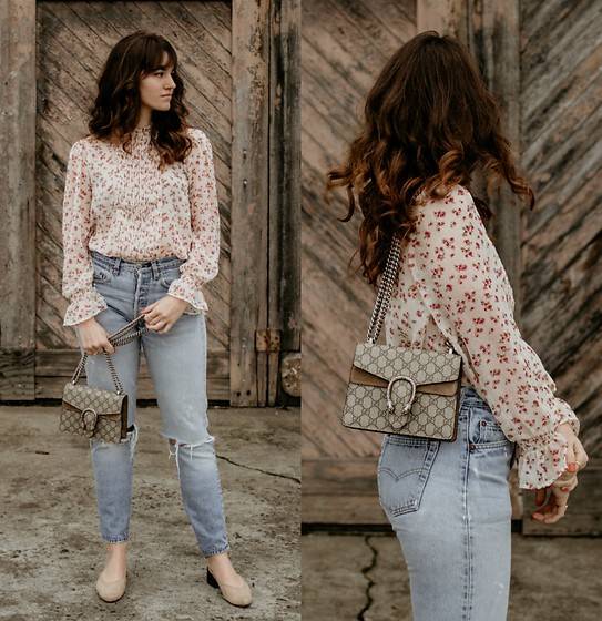 Gucci Mini Dionysus GG Shoulder Bag น้องมินิ ไซส์เล็กสุดเลิศ จัดให้แล้วจ้า!! ฮอตสุดไม่มีใครเกิน สวยจริงไม่ทิพย์!! GC CROSSBODY BAG WITH GWP สุดคุ้มกับกระเป๋าสะพายรุ่นที่สาวๆต้องไม่พลาด!! ดึงดูดและสะกดสายตาด้วยอะไหล่ดีเทลหรูรูปหัวสิงโต วัสดุหนังแคนวาส ทนทา