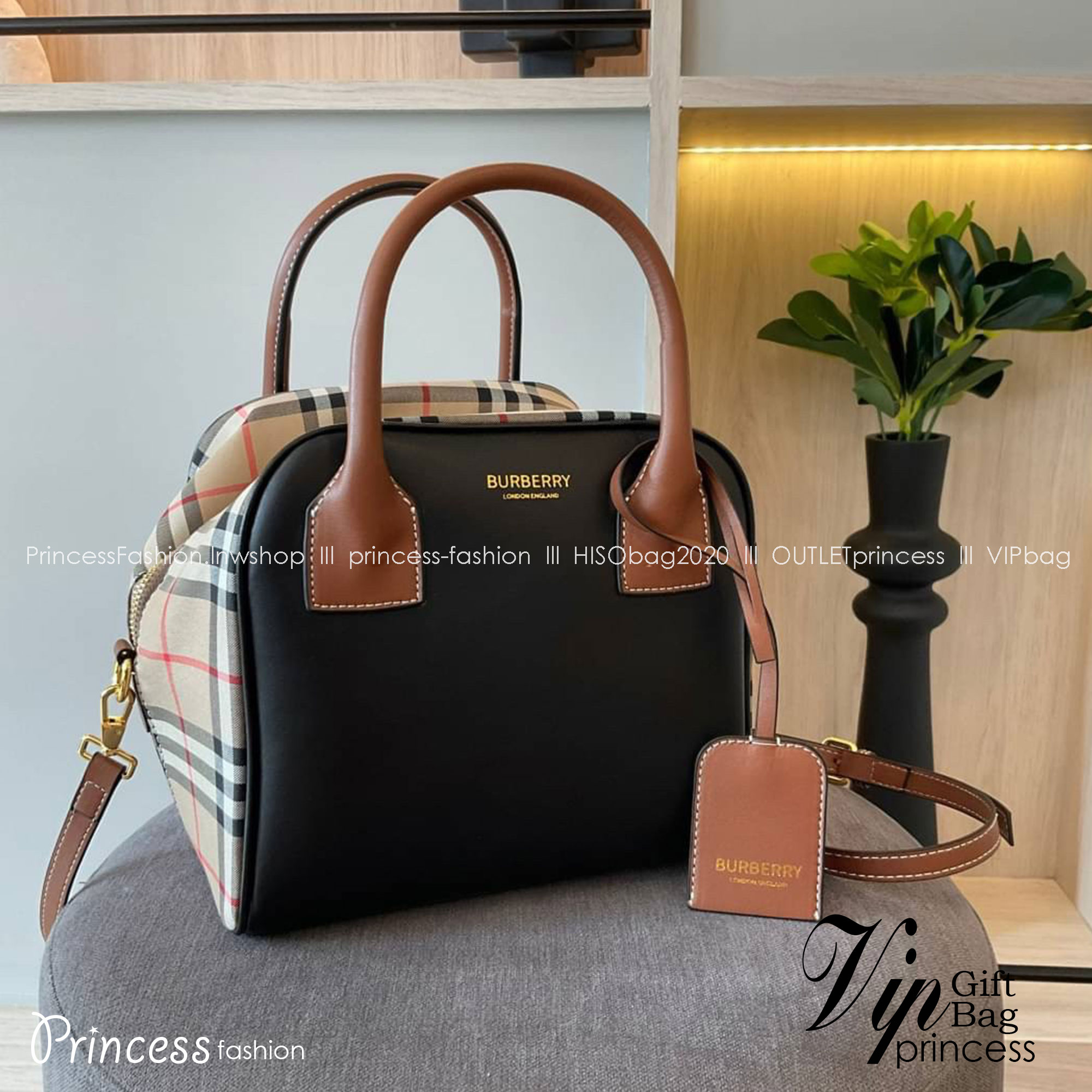 Burberry Cube Shoulder Bag Black / Burberry Vintage Checked Cube Bag / WOMAN BURBERRY HANDBAGS กระเป๋าถือ กระเป๋าสะพายครอสบอดี้ วัสดุหนังสีดำตัดด้วยผ้าลายซิกเนเจอร์แบรนด์