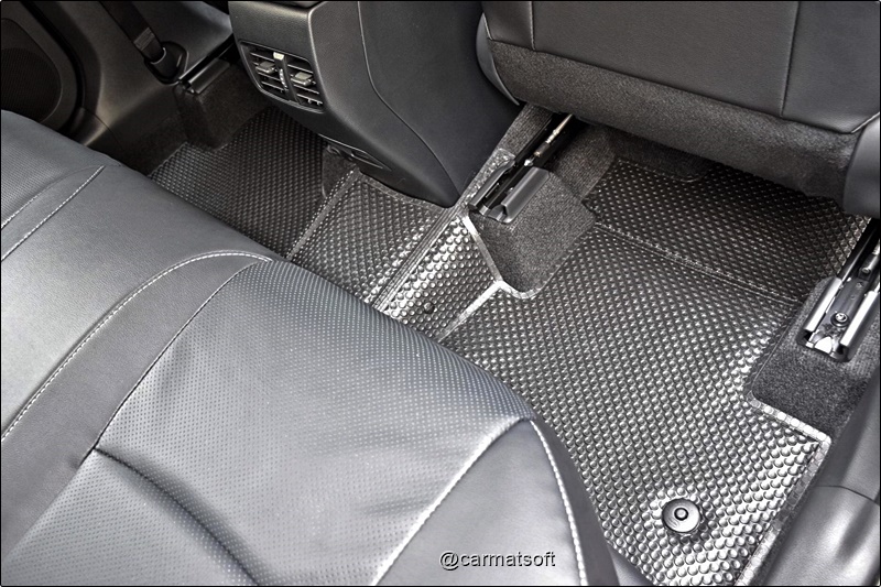 พรมกระดุมเม็ดเล็กรีดขอบ COROLLA CROSS สีดำ สวยงาม ทนทาน เข้ารูป 5ชิ้น