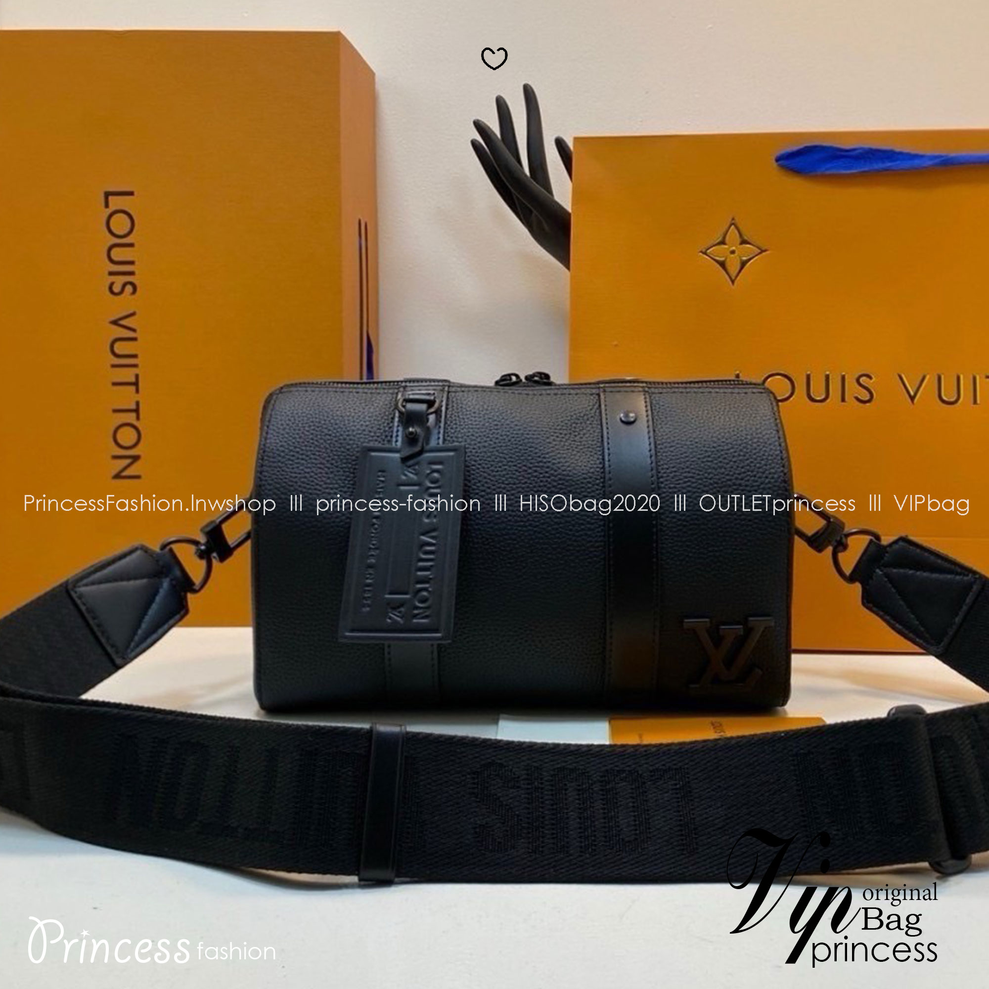 สลับแท้ LV City Keepall Bag 27cm กระเป๋าสะพายทรงหมอนสุดไอคอนิก หนังแท้ Aerogram สีดำคลาสสิก โดดเด่นด้วยโลโก้ LV โลหะสีดำสะท้อนเอกลักษณ์เรียบง่าย หรูหราร่วมสมัยอย่างลงตัว