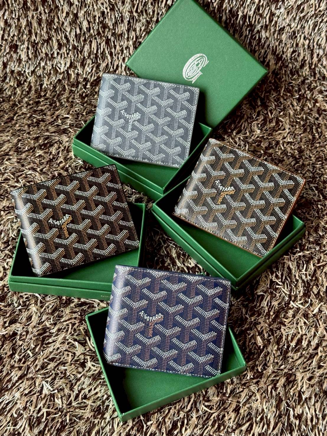 ORI หนังแท้ | Goyard Victoire Wallet กระเป๋าสตางค์ Victoire ขนาดกะทัดรัดและเหมาะสําหรับการจัดสำหรับการ์ดและธนบัตร ลวดลายสุดคลาสสิคของกระเป๋าเป็นเอกลักษณ์ที่ทุกคนจดจำได้