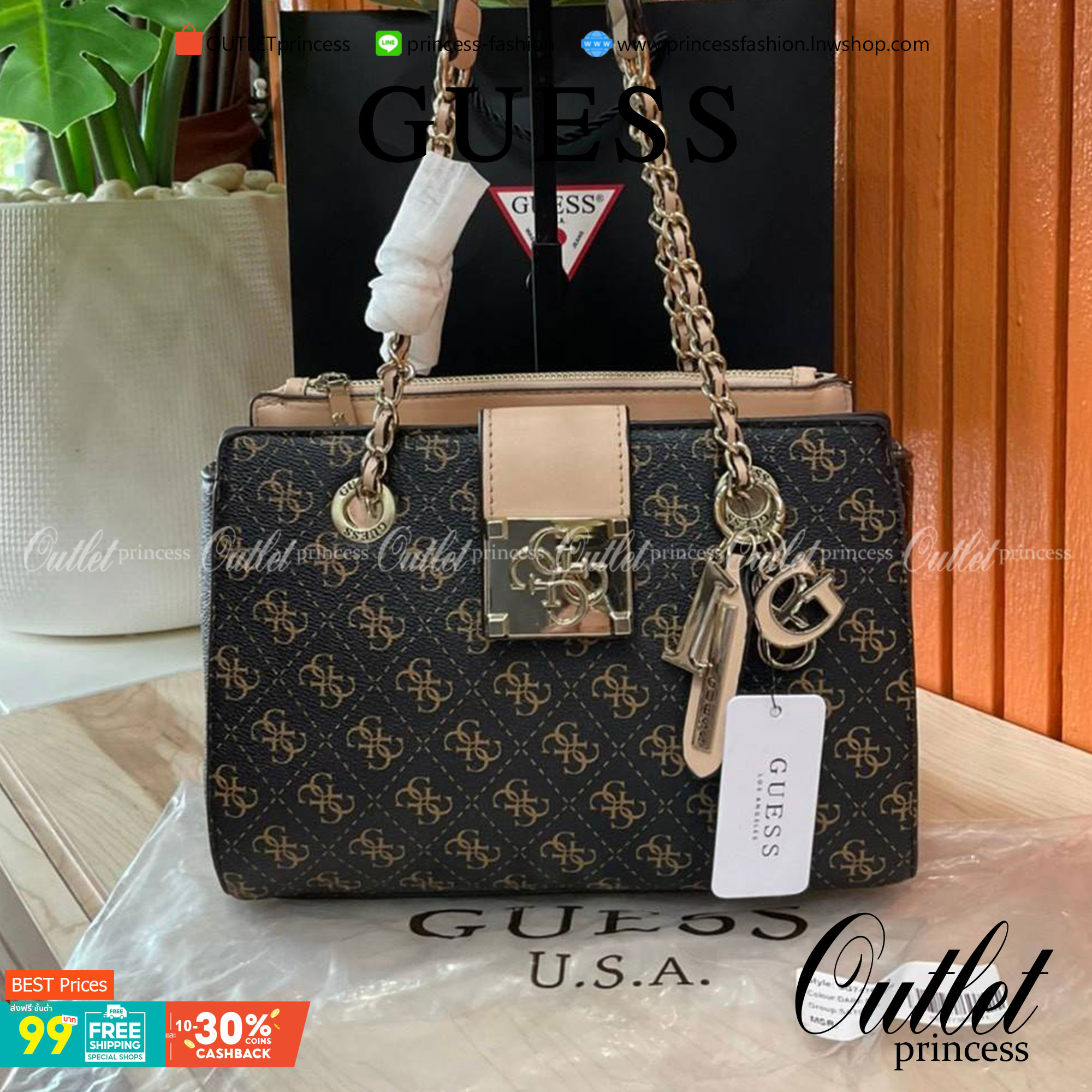 กระเป๋าสะพายไหล่ Guess Logo City Small Society Satchel กระเป๋าสะพายไหล่ ขนาดกำลังดี วัสดุ pu สวยอยู่ทรง มาพร้อมพวงกุญแจน่ารักๆ ถอดออกได้ ด้านหน้าประดับโลโก้แบรนด์ เปิดปิดด้วยซิป มี 2 ช่องหลักใช้งาน ภายในช่องซิปหน้าแยกเป็นสัดส่วนการใช้งาน ซิปช่อง 2 โล่งกว้