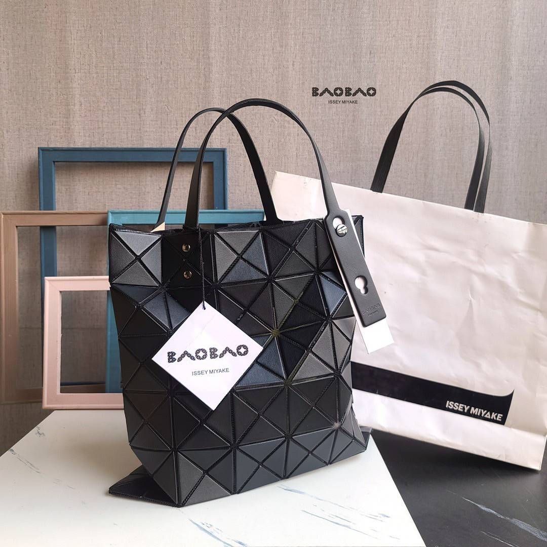 VIP GIFT 】BAOBAO Issey Miyake Lucent tote bag