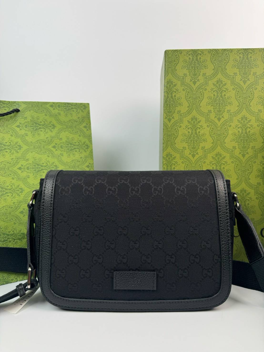 ORI หนังแท้ | GUCCI GG Guccissima Canvas Messenger Bag กระเป๋าสะพายทรงแมสเซ็นเจอร์ใบใหญ่ จะของได้เยอะ ดีไซน์วินเทจ