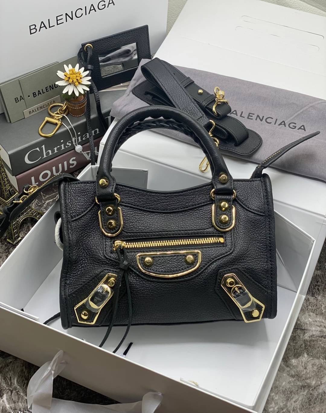 VIP 】หนังแท้ BALENCIAGA Classic City Mini Shoulder Bag พร้อมส่งที่ไทย