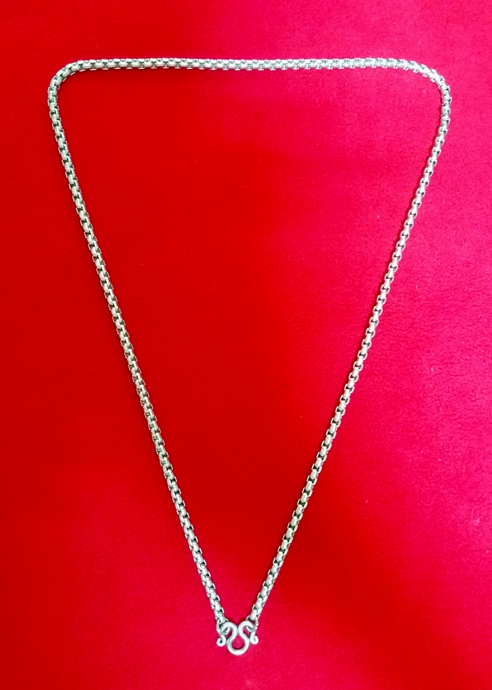 สินค้าหมดค่ะ สร้อยคอสแตนเลสลายผ่าหวายแบบยาว ความยาวทั้งเส้น 25 นิ้ว(ใส่พระ1องค์)ค่ะ