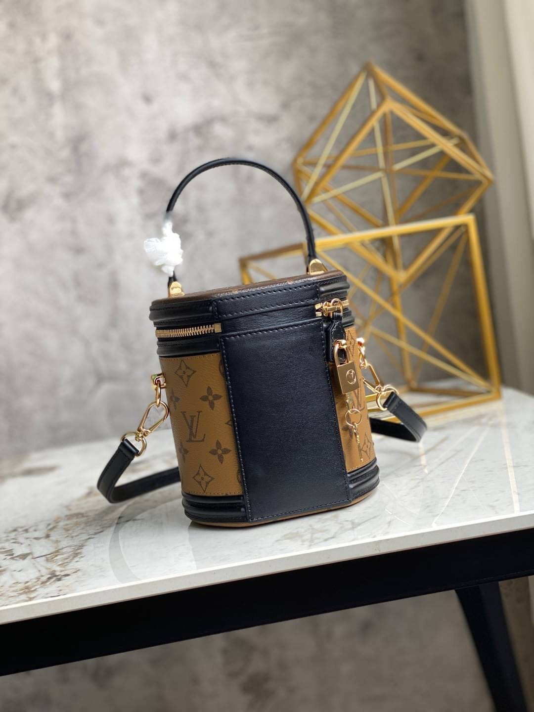 LV Cannes Monogram Reverse Canvas / LV Bucket Bag เกรดใช้งานสลับใบจริงได้ เทพออริจินอล เนื้องานสวยงาม หนังแท้ ภาพสินค้าถ่ายจากงานขายจริงใช้งานต่างประเทศได้