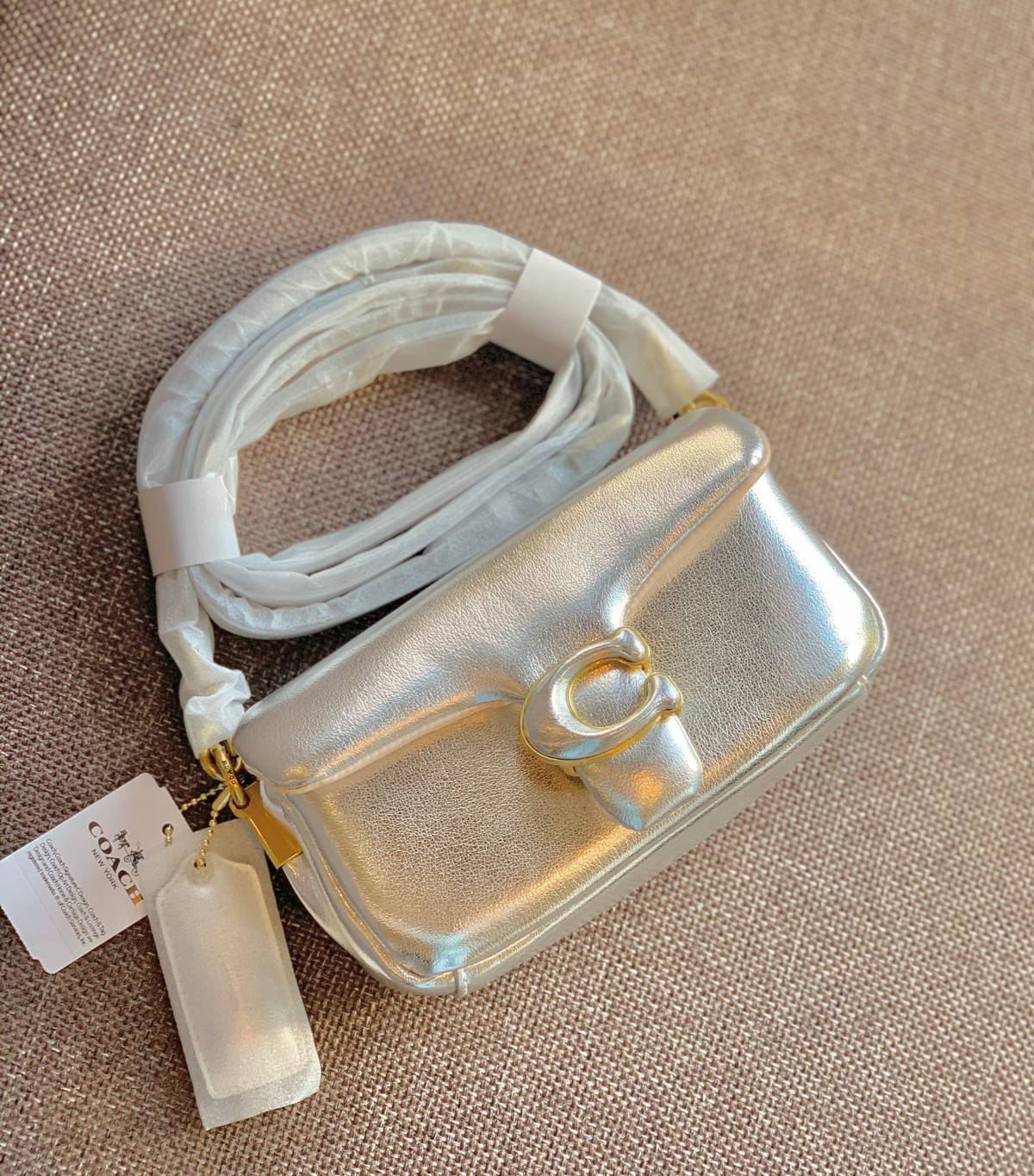 น้องสวยมากก สินค้าจริงสวยกว่าในรูป ไม่จกตาค่ะ! COACH PILLOW TABBY SHOULDER BAG 18 ((C3880)) 📣 พร้อมส่งที่ไทย คุณภาพเกินราคา! กระเป๋าหิ้ว//สะพายแบบครอสบอดี้ร์ 🔺หนัง nappa อย่างดี หนานิ่ม นุ่มมากๆ หลงรักน้องแน่นอน