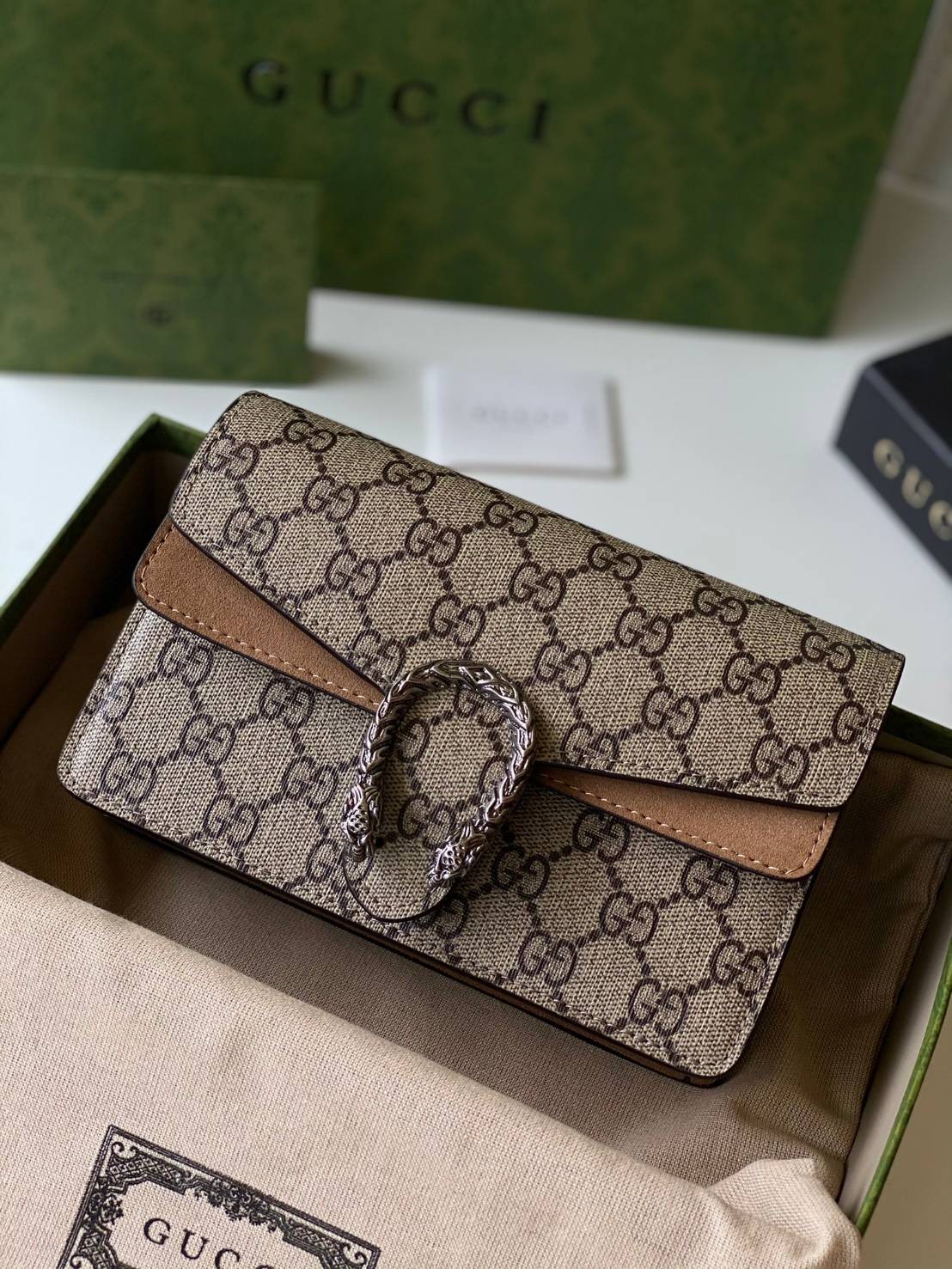 หนังแท้ GUCCI Dionysus mini bag / GG Shoulder bag / GG Denim Dionysus พร้อมส่งที่ไทย กระเป๋าสะพายข้างหนังแท้ เกรดหนังคุณภาพดียิ่งใช้หนังยิ่งสวย โทนสีน่าใช้มากก มาในดีไซน์คลาสสิคเรียบหรูเข้ากับทุกลุ๊คแบบไม่มีเอ้าท์ พร้อมส่งที่ไทย ภาพสินค้าถ่ายจากงานขายจริง