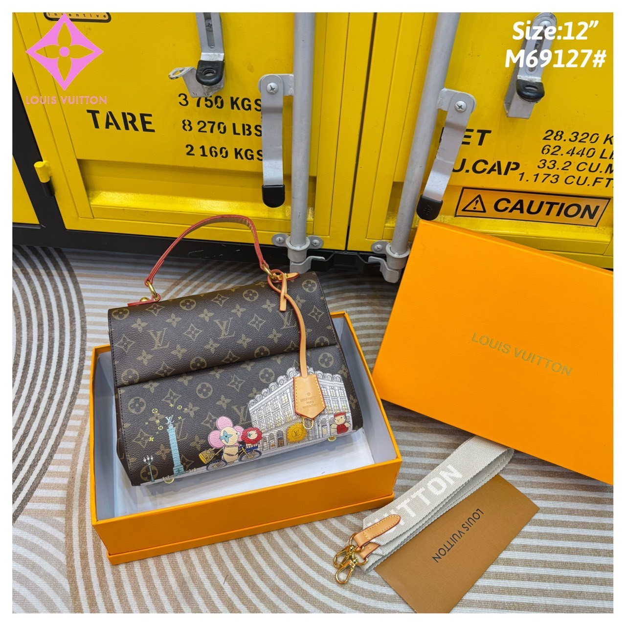 LV Cluny Bag Monogram Canvas กระเป๋าสะพายลายโมโนแกรม มาพร้อมดีไซน์ใหม่พิมพ์ลายสดใสมีชีวิตชีวา แรร์ไอเท็มที่สาวๆต้องมี! เป็นอีกรุ่นที่ขายดีมากเพราะใช้งานง่าย