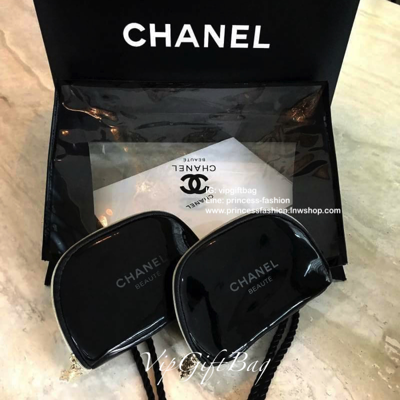 Chanel Snowflake Cosmetic Pouch Duo Set 2ใบ เเถม 1 Chanel Beaute Clear Transparent Cosmetic Bag กระเป๋าอเนกประสงค์ VIP Gift With Purchase (GWP) พรีเมี่ยมกิ๊ฟของเเท้ Limited จากผลิตภัณฑ์ Chanel Lelift Cosmetic Counter วัสดุ PVC เนื้อหนา กันน้ำ สามารถใส่เคร