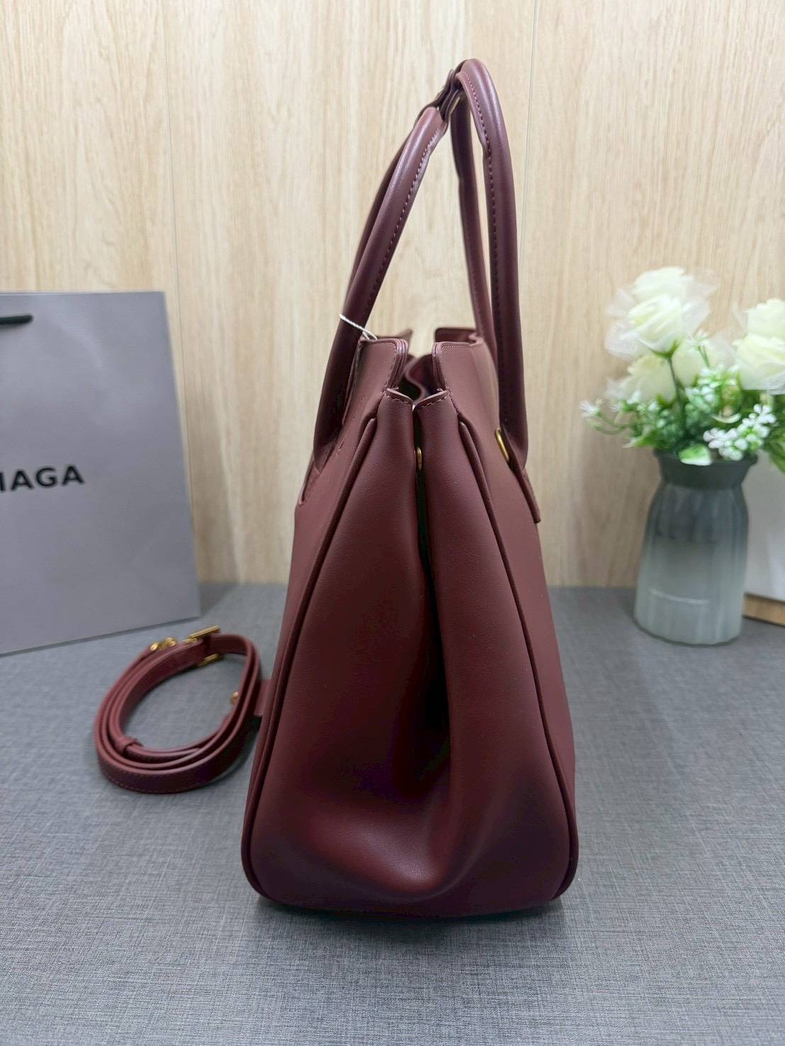 ORI หนังแท้ | Balenciaga Carry All Hampton Bag / Balenciaga Tote Bag 33cm กระเป๋าสะพายทรงโท้ท ภายในโล่งกว้าง ดีไซน์เรียบง่าย เรียบหรู