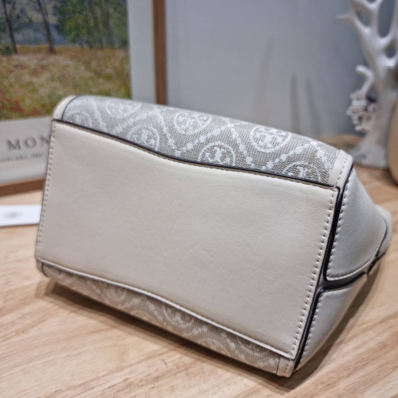 TORY BURCH SMALL T MONOGRAM MCGRAW BUCKET BAG กระเป๋าทรงบัคเก็ตโมโนแกรม เกรดออริ สลับแท้ 1:1 ใช้งานต่างประเทศได้