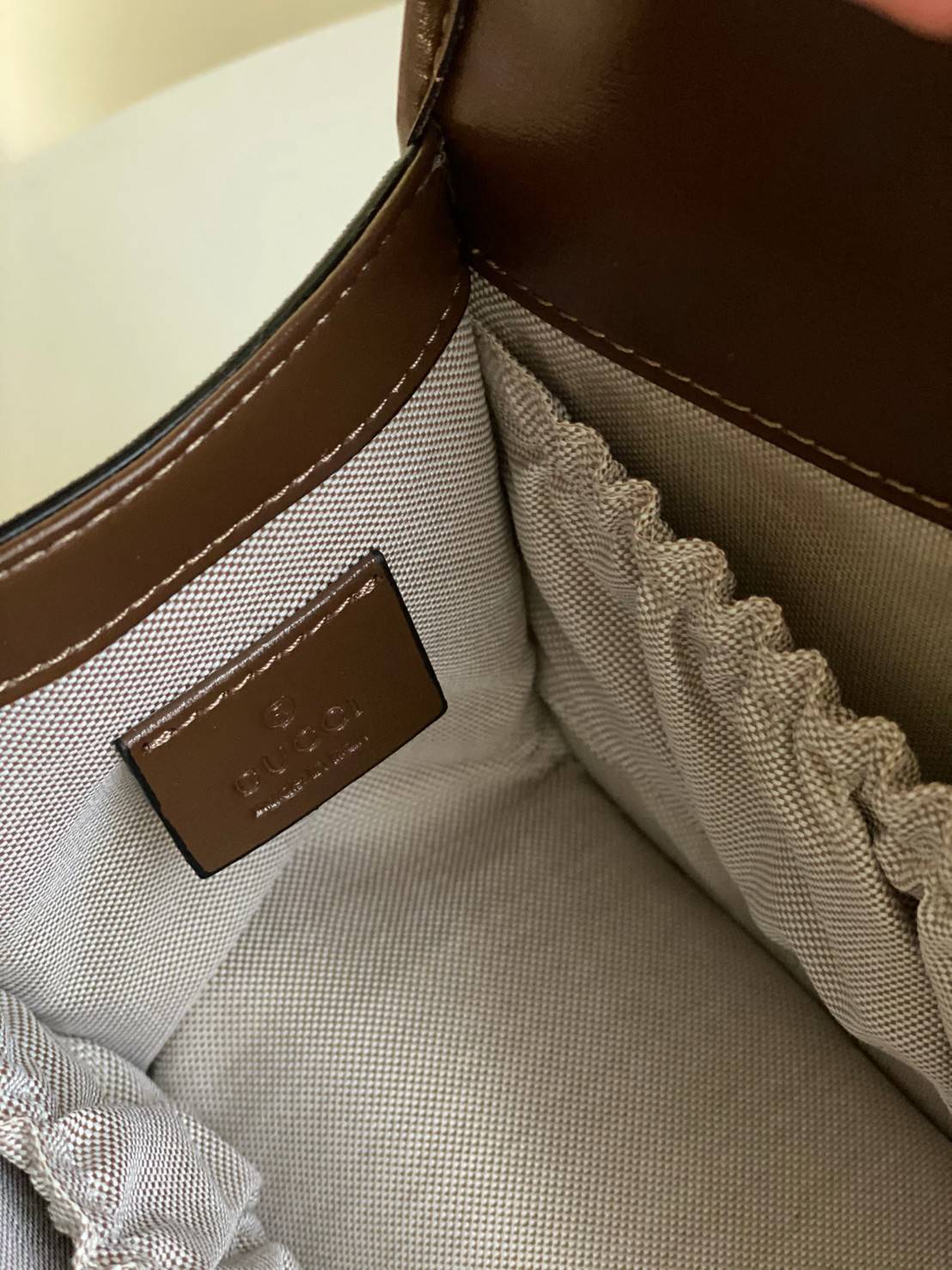 VIP GIFTbag 】GUCCI Horsebit 1955 mini leather-trimmed printed coated-canvas tote คอลเลคชั่นใหม่ล่าสุด ดาราเซเลปใช้กันเพียบ กระเป๋าถือ ดีไซน์สวย เชื่อได้เลยใบนี้สาวๆต้องหลงรัก จนวางไม่ลงเลยน้า