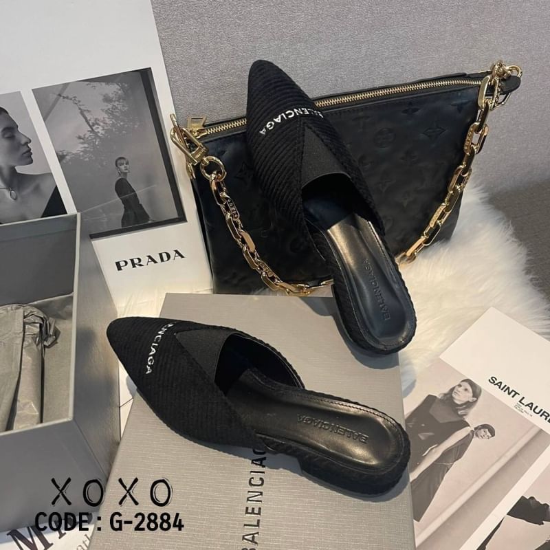 Balenciaga Shoes / BLCG Shoes รองเท้างานสวม วัสดุผ้าลูกฟูก นุ่มมาก ด้านหน้า แต่งยางยืด ปักโลโก้แบรนด์ มีส้นเล็กน้อยทรงเหลี่ยมใส่สบาย ใช้งานไม่เมื่อยน้ำหนะกเบา