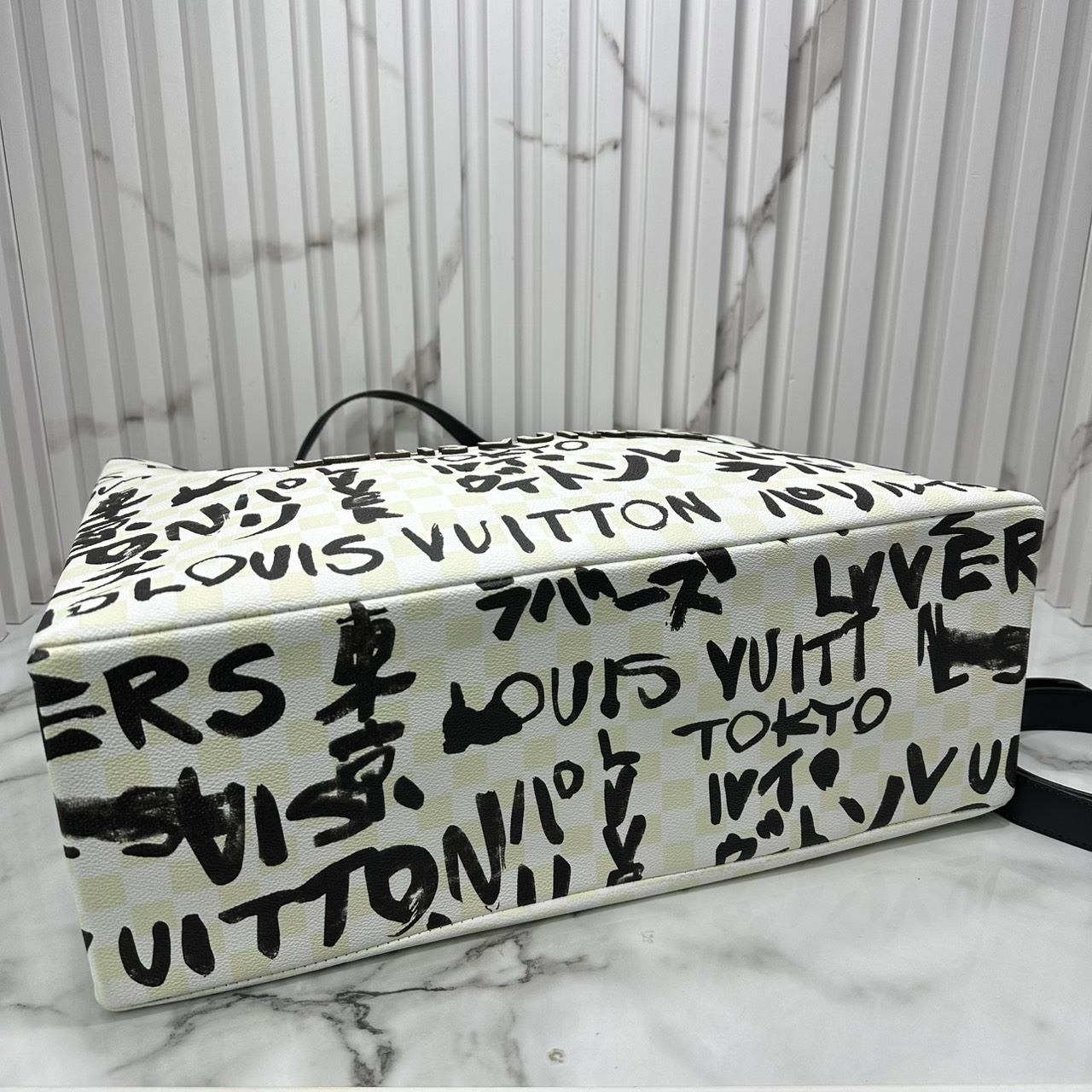 ORI หนังแท้ | LV Shopper Tote MM bag / striking black ink handwriting pattern กระเป๋าทรงโท้ทใบใหญ่ แต่งลายตัวอักษรแบบลายมือเต็มใบ