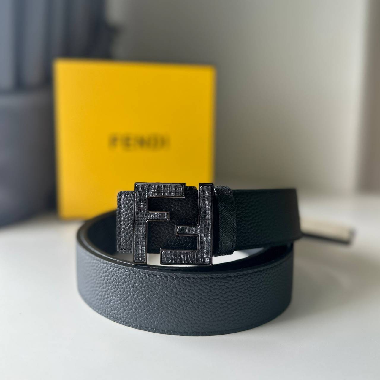 FENDI Belt Black leather belt / FF Belt เกรดออริจินอล สลับแท้ ดีไซน์เรียบหรูเข้ากับทุกลุค ภาพถ่ายจากงานขายจริง ใช้งานต่างประเทศได้ มาพร้อมกล่อง ห้ามพลาดค่ะ!