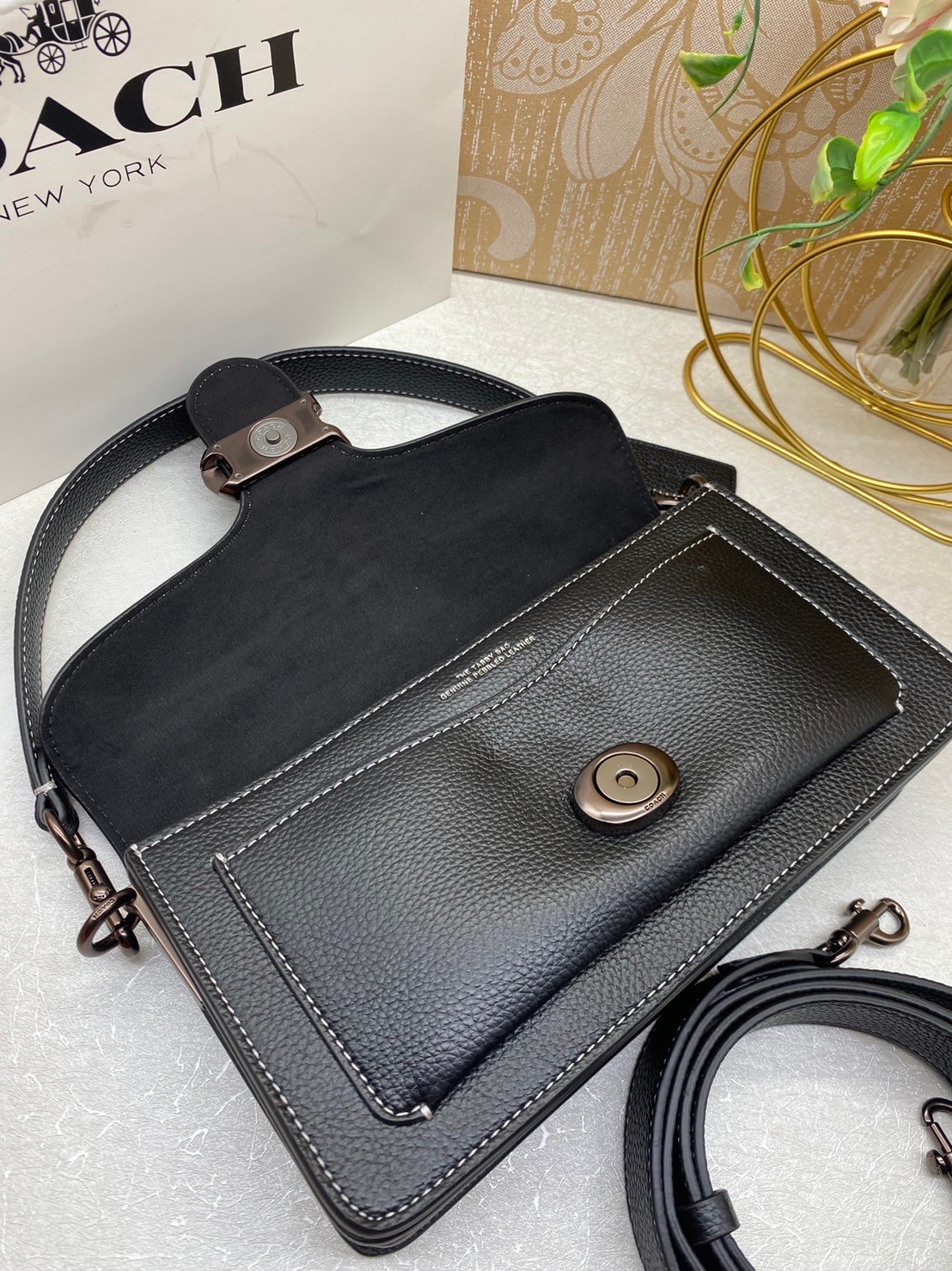 COACH TABBY CROSSBODY WRISTLET 26cm สีใหม่ล่าสุด ต้อนรับสงกรานต์นี้ รุ่นนี้ต้องเข้าแล้ว พกพาได้ตลอดวันเลย ห้ามพลาดค่ะ!