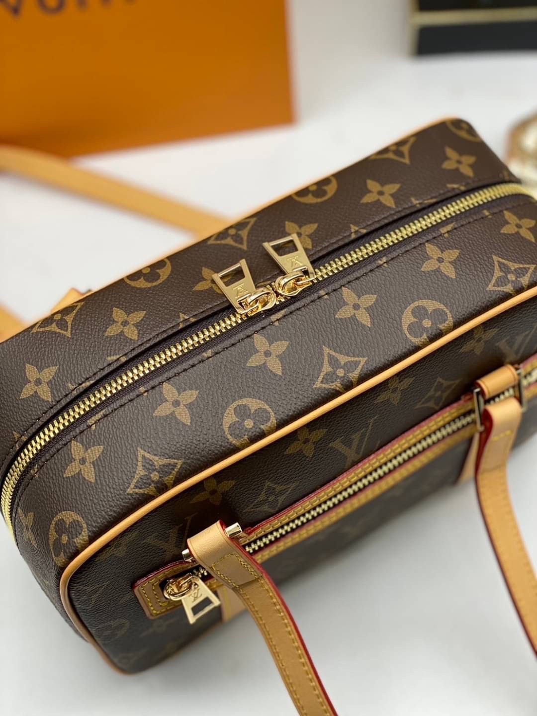 LV Cite Monogram Canvas MM กระเป๋าสะพาย รุ่นตามหาขายดี เกรดออริ สลับแท้ 1:1 ใช้ต่างประเทศได้