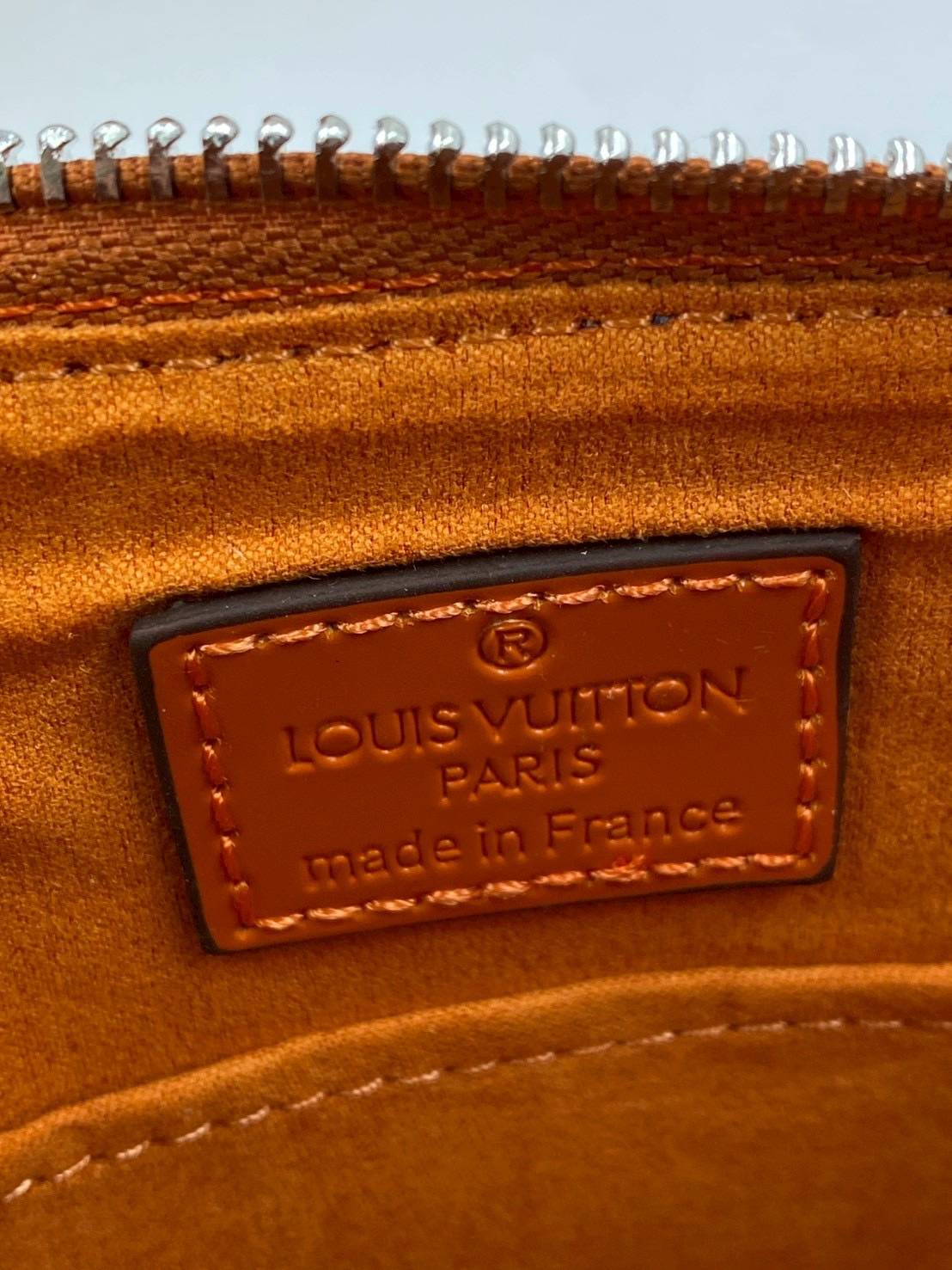 RI หนังแท้ | LV Alma BB bag handbag Epi grained leather กระเป๋าสะพาย/กระเป๋าถือ คลาสสิกเหนือกาลเวลา หนัง Epi มีลวดลายเฉพาะและสีสวยงามทั้งใบ