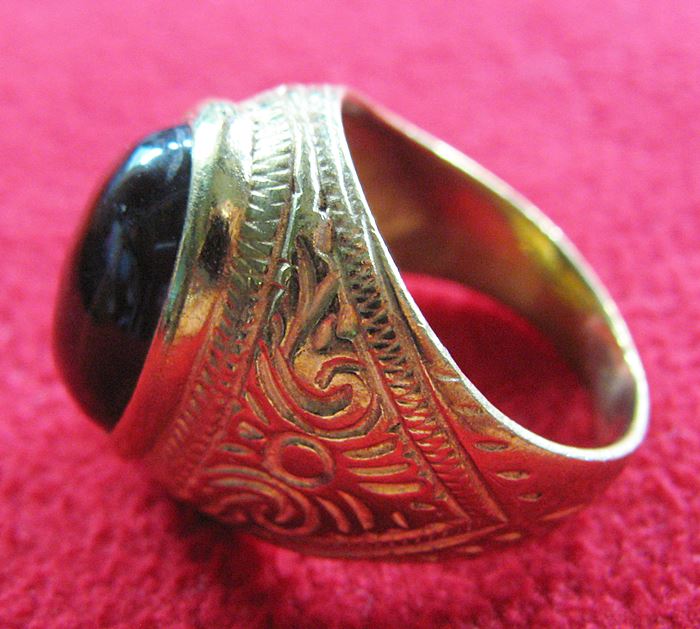 สินค้าหมดค่ะ แหวนพลอยตาเสือเนื้อทองเหลือง(คุ้มครอง)แบบใหญ่ค่ะ