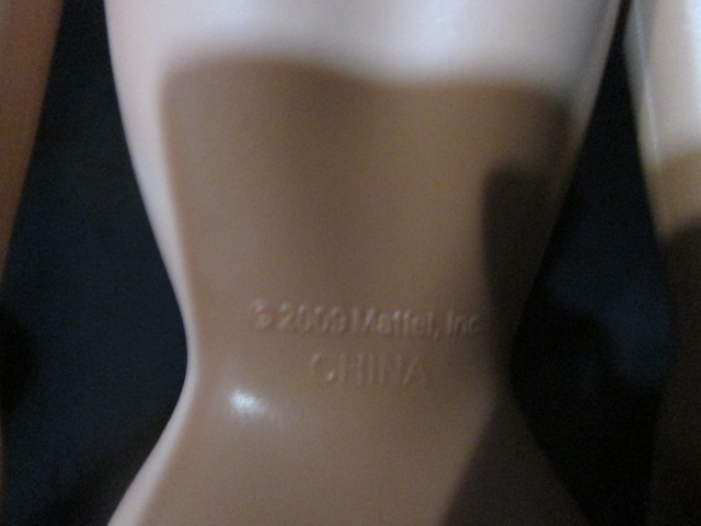 Barbie in Winter with Snowboard ตุ๊กตาบาร์บี้แท้มือสองสภาพดี