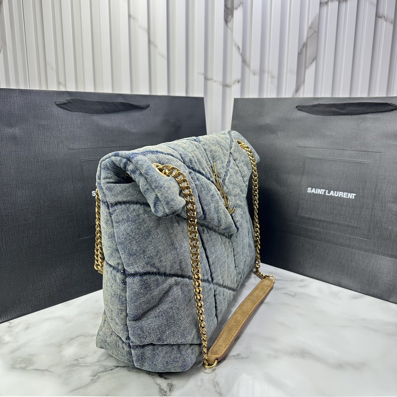 YSL Puffer denim shoulder bag กระเป๋าสะพายเดนิมฟอก สวยเท่ห์คลาสสิกลายเชฟล่อนเป็นเอกลักษณ์ ENVELOPE FLAP BAG WITH SOFT CHEVRON 🧡เกรดออริ ใช้งานต่างประเทศได้