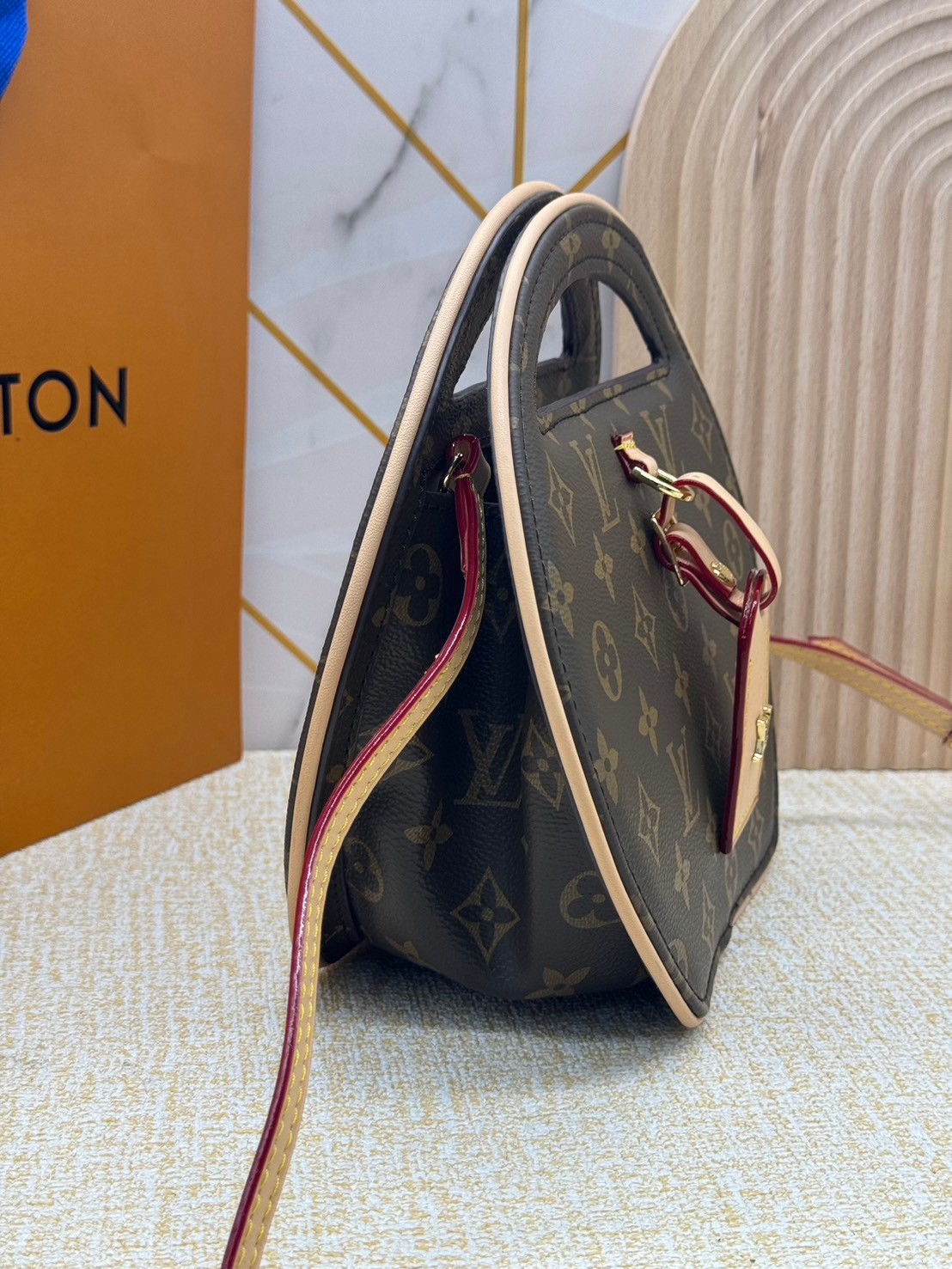 LV Around Me PM Bag / LV Circle Monogram เกรดออริจินอล 1:1 สลับแท้ ภาพถ่ายจากงานขายจริง ใช้งานต่างประเทศได้