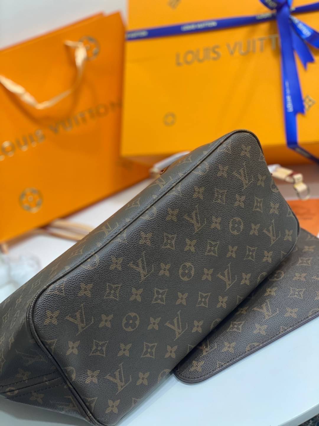 LV Neverfull MM เกรดออริจินอล พร้อมส่งที่ไทย ภาพสินค้าถ่ายจากงานขายจริง ใช้งานต่างประเทศได้