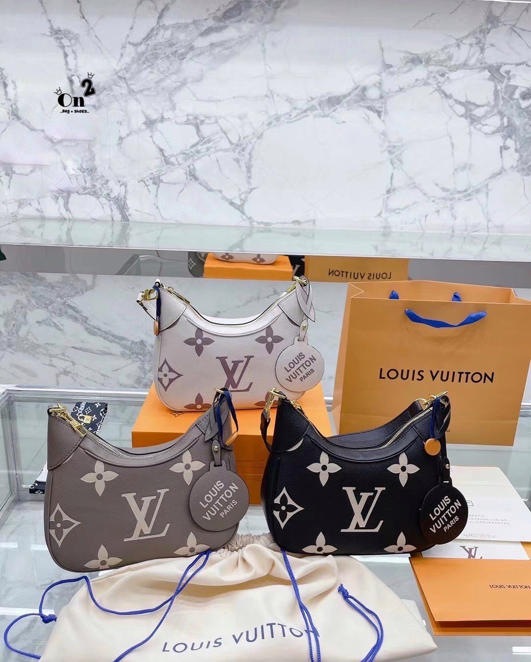 LV Replica Bagatelle BB Leather Hobo Bag / LV Bagatelle BB bag กระเป๋าสะพายสุดหรู มาใหม่ชนช้อปค่า ใบเล็กซิปบน หนังลายโมโนแกรม งานสวยเป๊ะที่สุดเป๊ะทุกมุม ปั้มทุกจุด ใช้ได้ Everyday Look เลยค่า ดีไซน์ทรงคลาสสิค มาพร้อมสายสะพายยาวงานจริงสวยทุกมุมเป๊ะปังมากค่