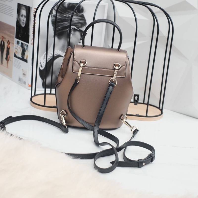 ทรงน่ารักมาก กระเป๋าเป้สะพายข้างได้ สี Glitter ✨ Limited รับ (summer) **KEEPBAG_Allma กระเป๋าเป้ใบใหม่เอาใจสาวทุกสไตล์เลยค่ะ 🌈🌈Summer นี้ ใครกำลังมองหากระเป๋าเป้ใบเล็ก เหมาะกับทุกๆวัน ใช้งานง่าย ใส่ของครบใบนี้แนะนำเลยค่า น้ำหนักเบา 