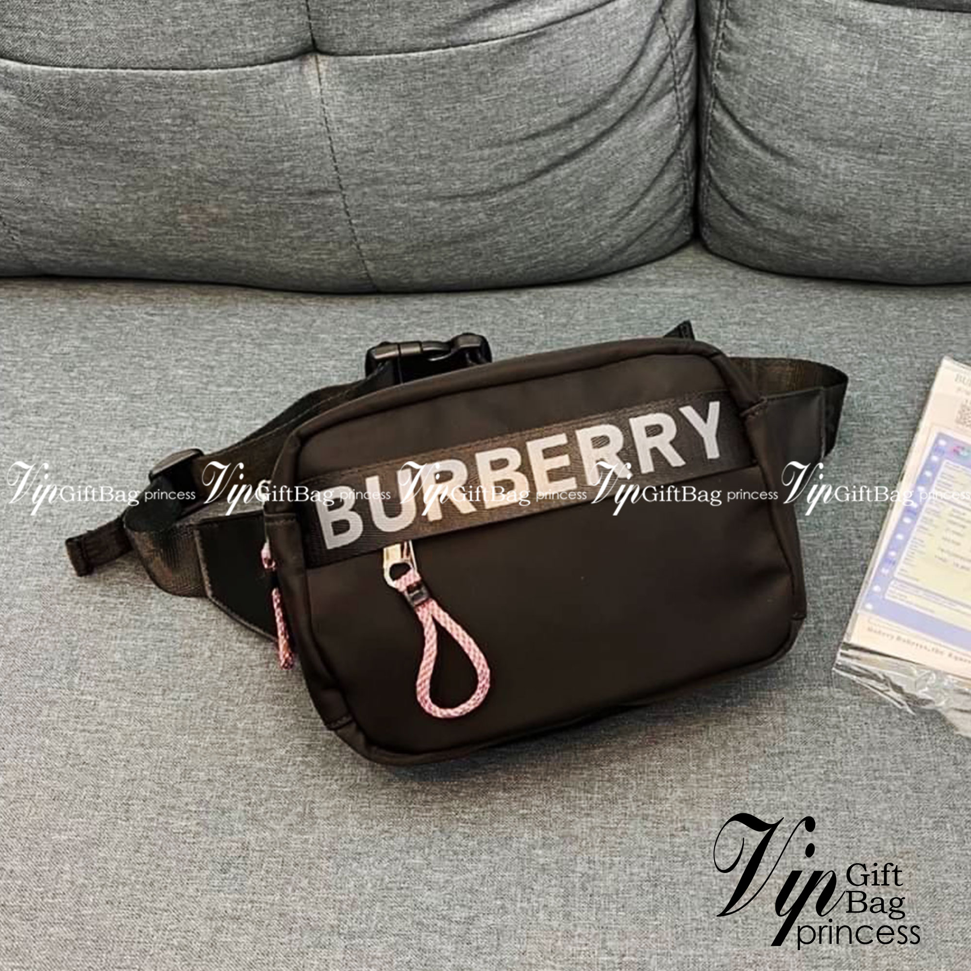 BURBERRY BELT BAG Vintage retro check กระเป๋าคาดอกผ้าในลอนอย่างดี น้ำหนักเบา ทรงสวย สามารถใช้ทั้งผู้หญิง ผู้ชาย