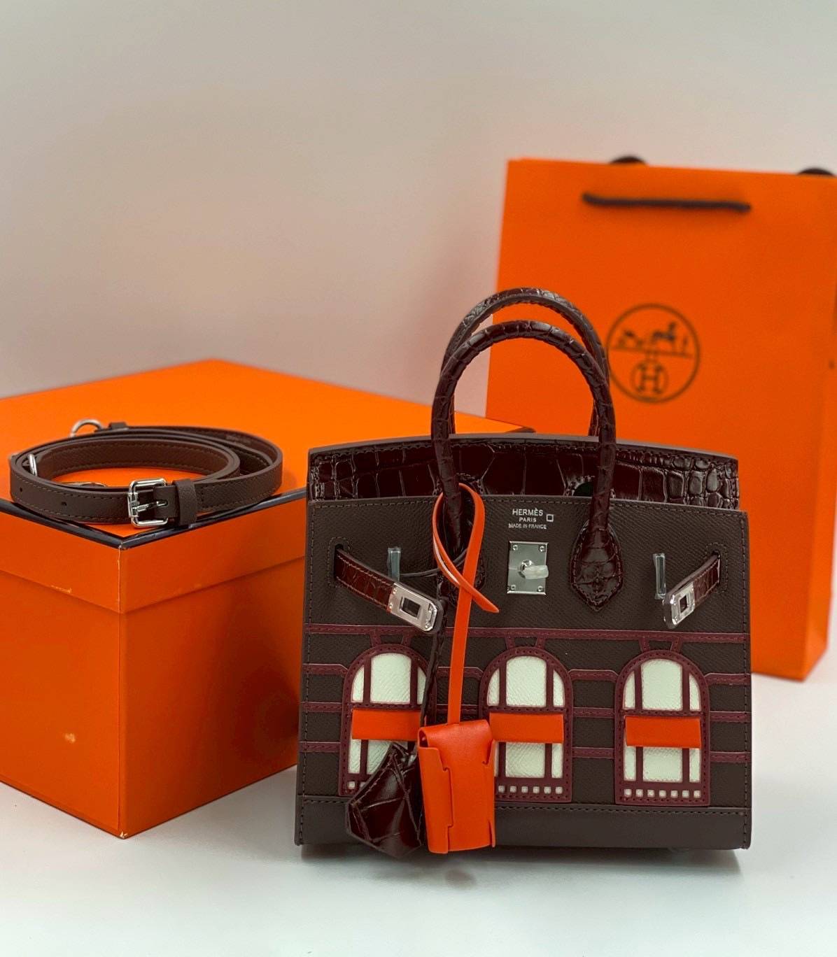 ORI หนังแท้ | Hermes Birkin Bag Faubourg 20cm รุ่นลิมิเต็ด กระเป๋าสะพายที่สุดแห่งหรูหราลัคชู นิยามของความสง่างามเหนือกาลเวลา แบรนด์เนมในฝัน งดงามดั่งเจ้าหญิง แบรนด์ที่บ่งบอกถึงฐานะและรสนิยมของคุณ