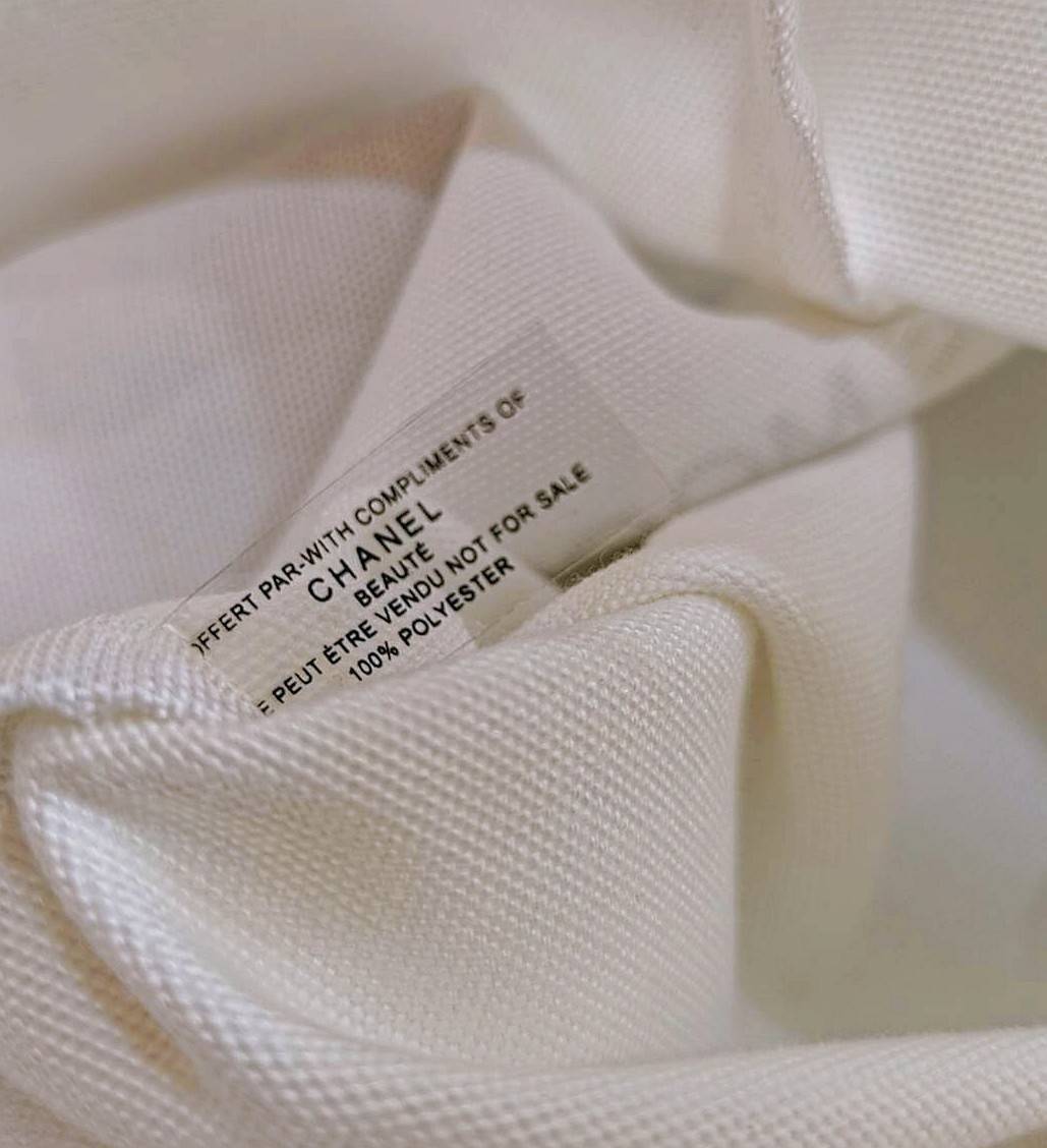 Chanel Canvas Shopping Bag VIP Gift With Purchase (Event-GWP) พรีเมี่ยมกิ๊ฟรุ่นใหม่ล่าสุดคอลเลคชั่น Chanel Nº5 Holiday "Ask for the moon" จาก Chanel Perfume Counter Duty Free ขนาดใหญ่กำลังดีวัสดุ Canvas เนื้อหนาสกรีนแบรนด์ทั้ง2ด้านอย่างดี จุของไ