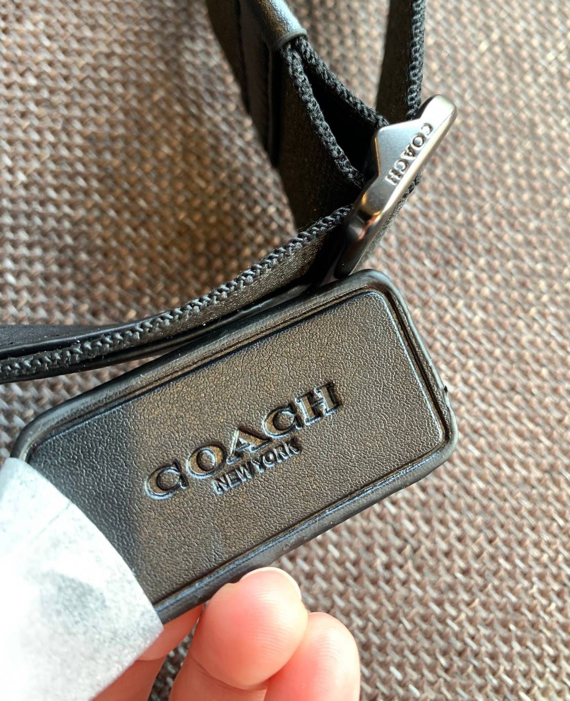 พร้อมสีออกใหม่ ห้ามพลาดค่าา!! COACH WEST CAMERA BAG IN SIGNATURE ((91485)) 🔺กลับมาตามคำเรียกร้องค่าา! กระเป๋าสะพายผู้ชาย((ผู้หญิงก็ใช่สวยทีเดียวค่ะ😘)) หนังแท้ ล่ยหนังCanvasสวยค่ะ มีช่องซิปหน้า//ช่องซิปกลางกว้าง//ช่องหลักแบบซิปคู่ ใส่สัมภาร