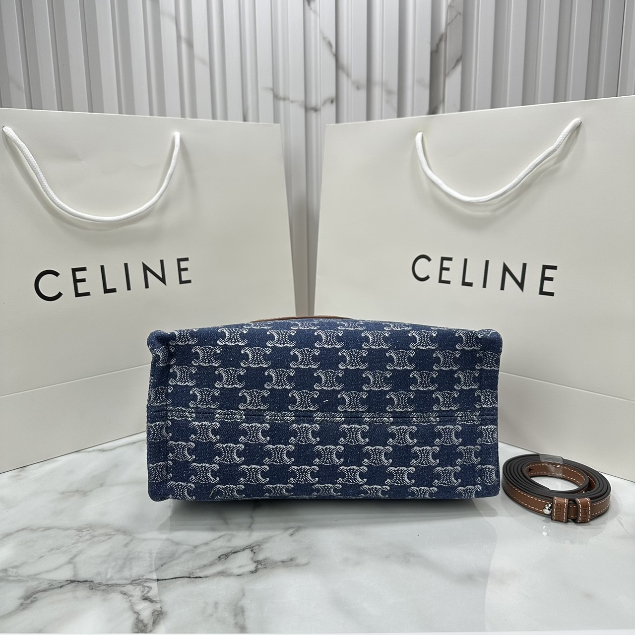CELINE small cabas thais in DENIM WITH TRIOMPHE ALL-OVER / Celine Tote Denim Bag กระเป๋าทรงโท้ทงานเดนิม เกรดออริ 1:1 ใช้งานต่างประเทศได้
