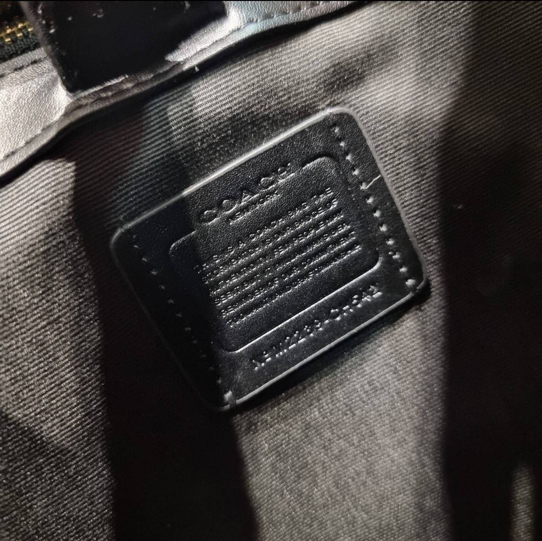 COACH HANNA CARRYALL IN SIGNATURE CANVAS / CH187 / CH195 / CH542 น้องใหม่ เรียบหรู ดูแพง กับกระเป๋าถือ/สะพายทรงสวย คงความคลาสสิค ดีไซน์ตกแต่งสายคาดจับจีบข้างกระเป๋าเพิ่มดีเทล มาพร้อมหูจับในตัว