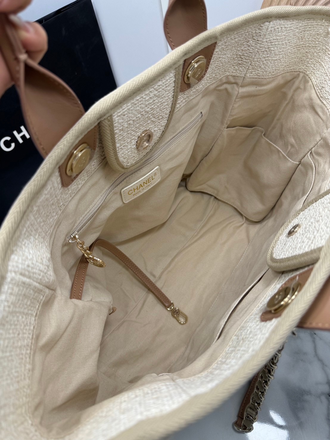 ORI หนังแท้ | Chanel Deauville Tote Bag กระเป๋าสะพายทรงโท้ทช้อปปิ้ง ใบใหญ่ ภายในโล่งกว้าง จุของได้เยอะ