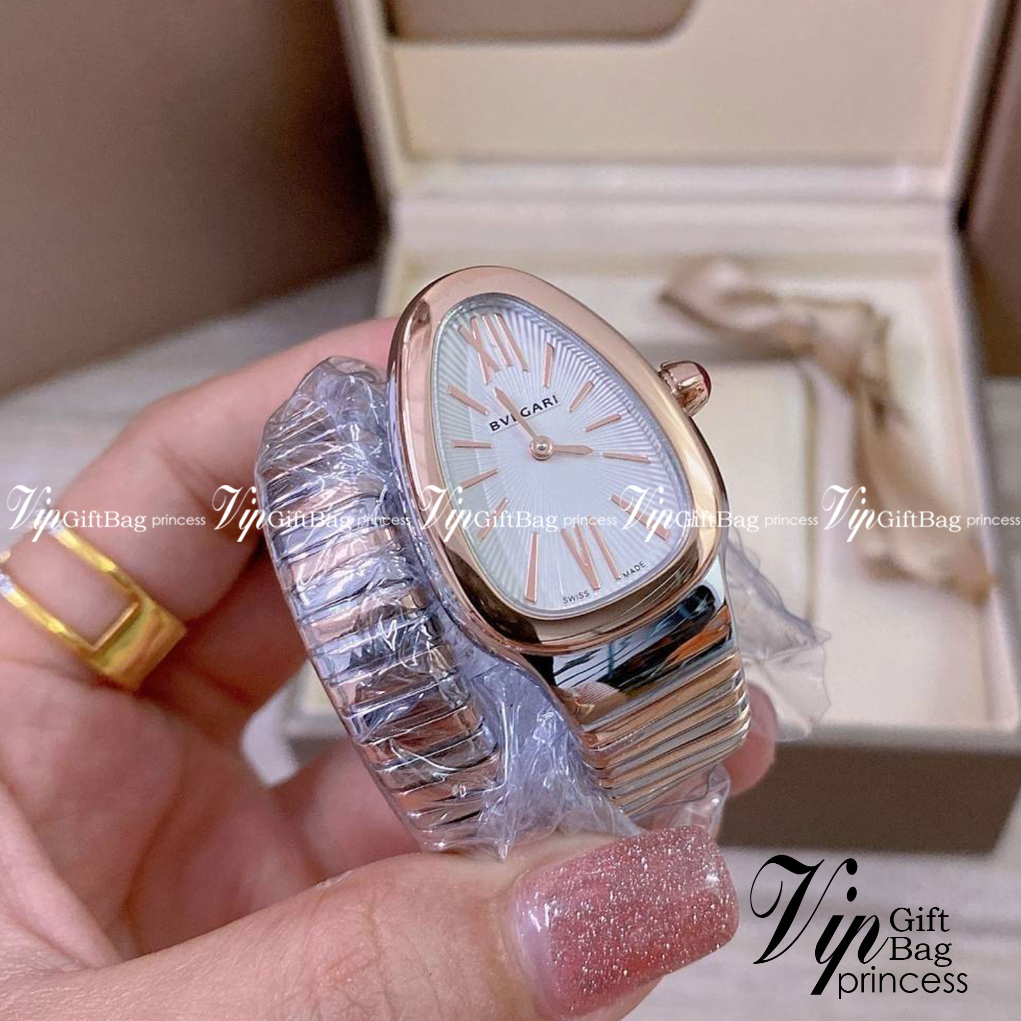 BVLGARI SERPENTI WATCH 24mm 26mm นาฬิกาบุลการี รุ่นหน้าปัดไม่มีเพชร นาฬิกาผู้หญิง ระบบถ่าน Quartz ภาพสินค้าถ่ายจากงานขายจริง