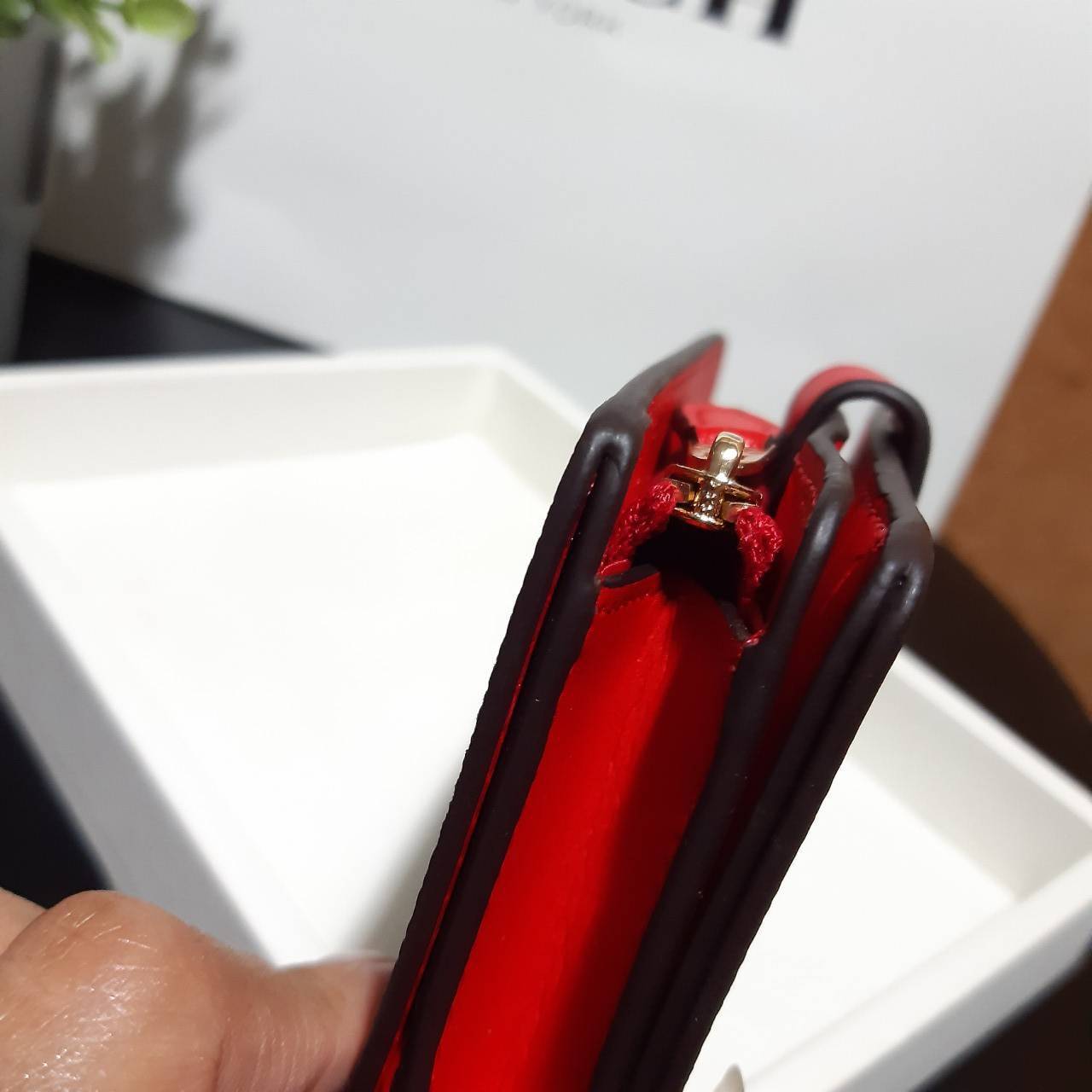 ของแท้ COACH F23553 MEDIUM CORNER ZIP WALLET IN SIGNATURE CANVAS กระเป๋าสตางค์ใบกลาง ขนาดกำลังเหมาะมือ