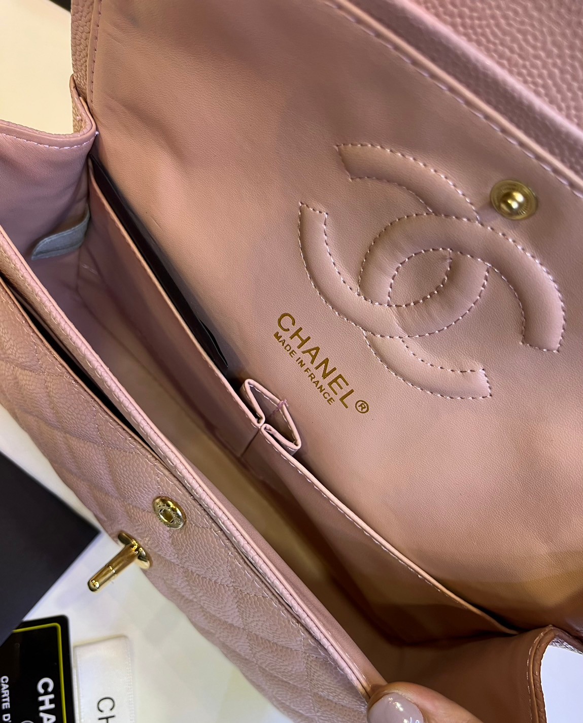 พร้อมส่งโทนพาสเทล CHANEL Classic in Pastel 25cm กระเป๋าสะพายรุ่นยอดนิยมเรียบหรู เกรดออริ 1:1 ใช้งานต่างประเทศได้ ภาพถ่ายจากงานขายจริง