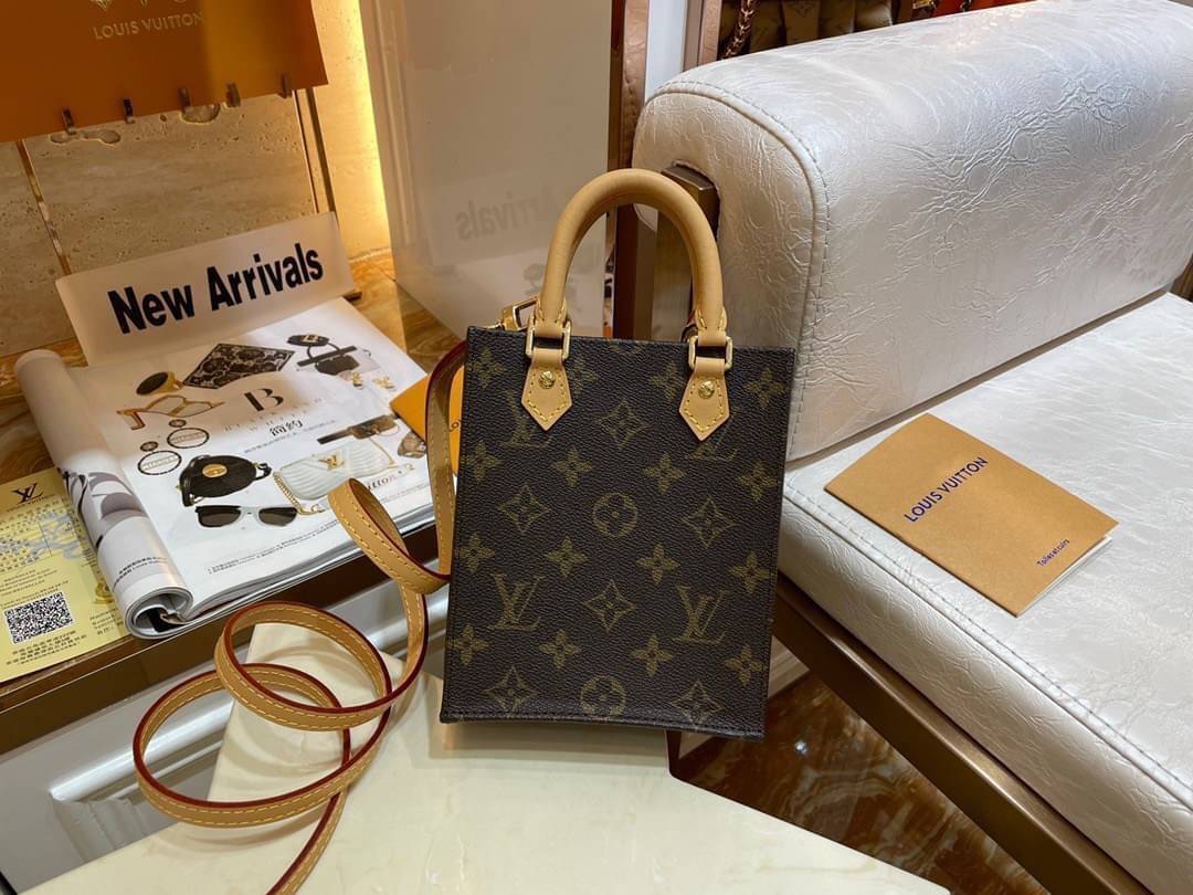 LV Petit Sac Plat / LV MINI TOTE เกรดใช้งานสลับใบจริงได้ เทพออริจินอล เนื้องานสวยงาม หนังแท้ ภาพสินค้าถ่ายจากงานขายจริงใช้งานต่างประเทศได้