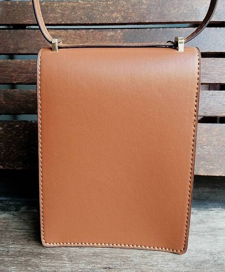 BURBERRY FRAGRANCES CROSSBODY BAG VIP GIFT WITH PURCHASE (GWP) กระเป๋าสะพายพรีเมี่ยมกิ๊ฟ Limited Edition จากน้ำหอม BURBERRY DUTY FREE