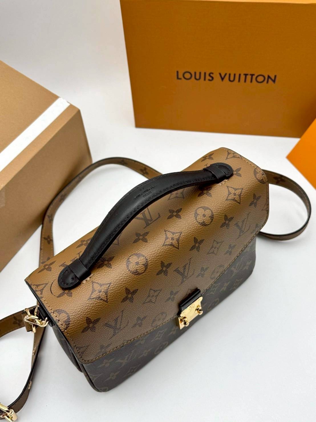LV Pochette Métis bag กระเป๋าถือ/สะพายทรงสวย คลาสสิค ดีไซน์เรียบง่าย แต่แฝงความหรู ยกระดับให้ตัวเอง กับไอเท็มสุดเลิศ ที่สาวๆตามหา วัสดุหนังแคนวาสคุณภาพดี